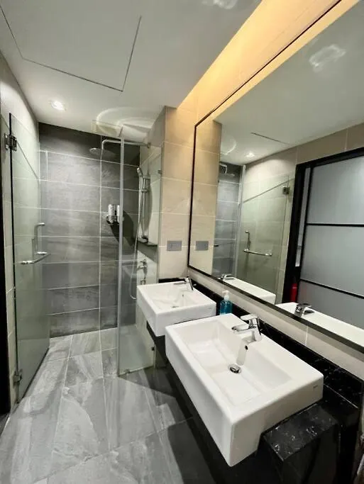 Guest house #221 M101 Dang Wangi Klcc View Pool By Livin Hotel Kuala Lumpur