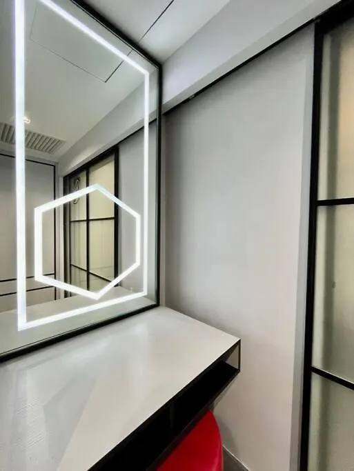 Guest house #221 M101 Dang Wangi Klcc View Pool By Livin Hotel Kuala Lumpur